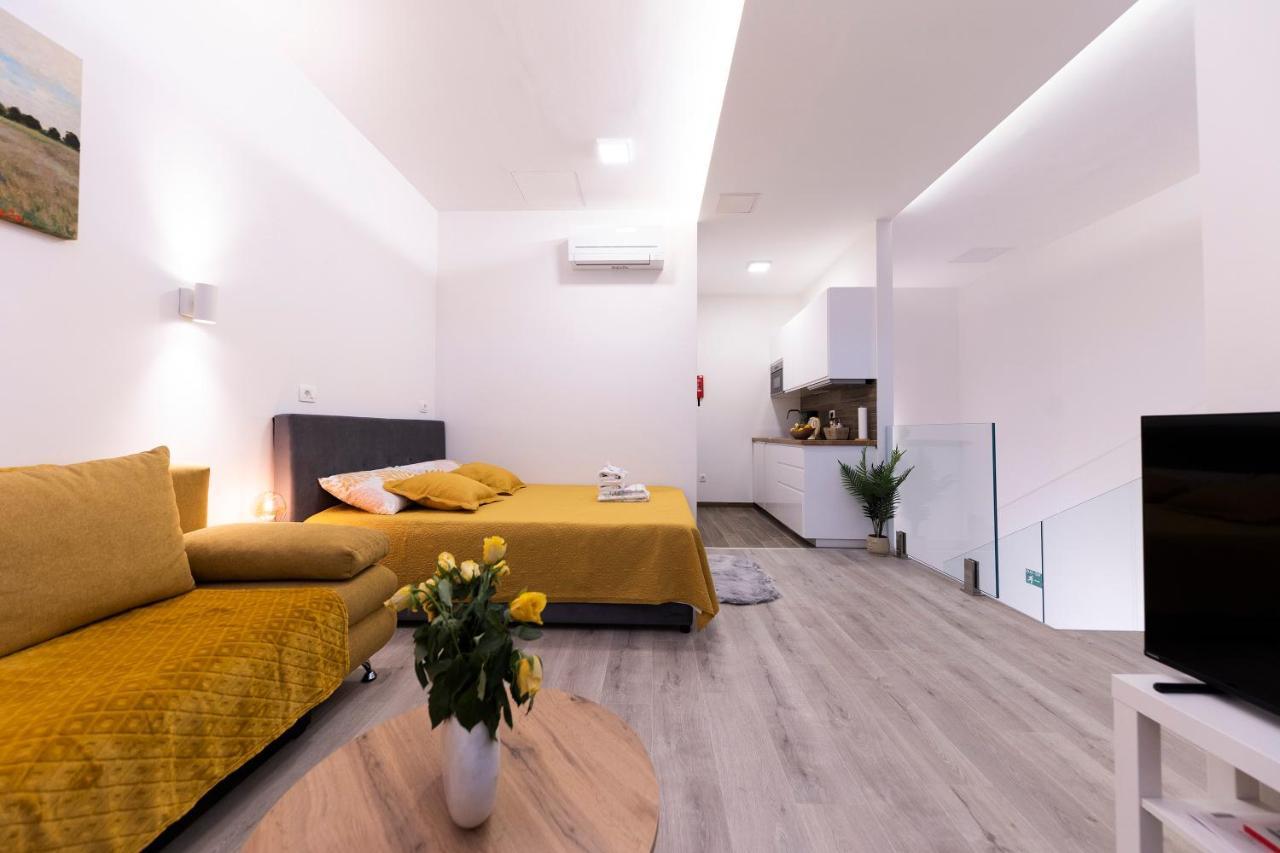 Studio Apartments Heart Of זאדאר מראה חיצוני תמונה